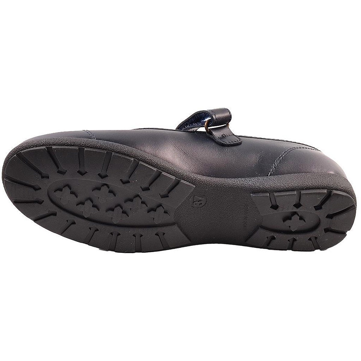 803020 Paola Pablosky Zapato Colegial Zapato colegial de piel y puntera reforzada. Forro interior y plantilla en piel. Cierre en