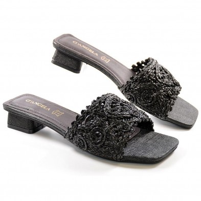 19675 D´Angela. Zueco Chancla tipo Zueco pala en rafia trenzada y tacón de 2 cm.es el complemento perfecto para un look mas rela