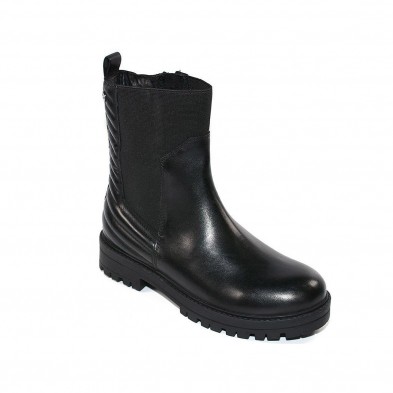 Annaba Gioseppo Botín Botín de piel con elástico lateral. Planta de piel con acolchado de látex y forro de poliéster reciclado. Annaba Gioseppo Botín Botín de piel con elástico lateral. Planta de piel con acolchado de látex y forro de poliéster reciclado.