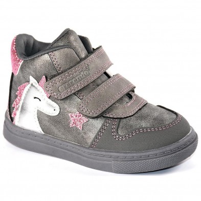 2001 Crecendo Botín Comprar Botín sintético. Forro y plantilla textil acolchado. Cierre con doble velcro ajustable. Piso de goma 2001 Crecendo Botín Comprar Botín sintético. Forro y plantilla textil acolchado. Cierre con doble velcro ajustable. Piso de goma