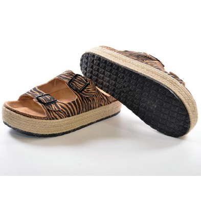 21052 Isteria Zueco 21052 Isteria. Chancla Zueco textil cebra, dos tiras y hebilla. Planta bio y piso plataforma forrado en yute