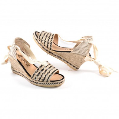 10333 Mediterranea Alpargata Alpargata Valenciana con pala de rafia y textil. Cierre con cintas para atar en la pierna. Plantill 10333 Mediterranea Alpargata Alpargata Valenciana con pala de rafia y textil. Cierre con cintas para atar en la pierna. Plantill