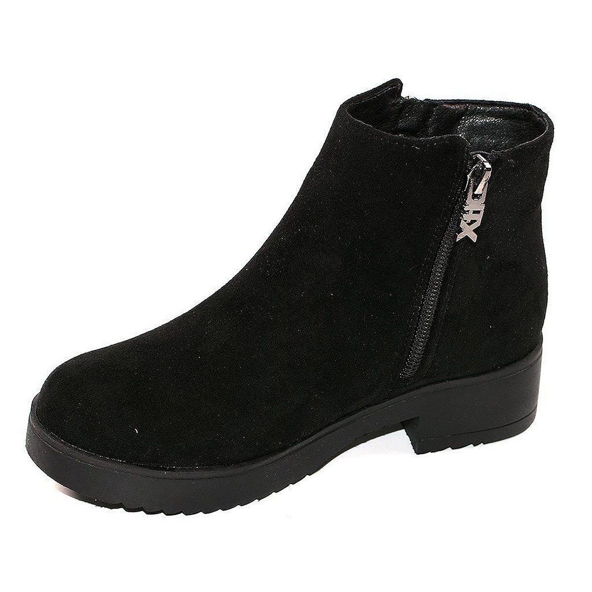 57371 Xti Kids Botín 57371 XTI KIDS. Botín en antelina, forro interior y plantilla textil acolchado. Cierre con cremallera inter