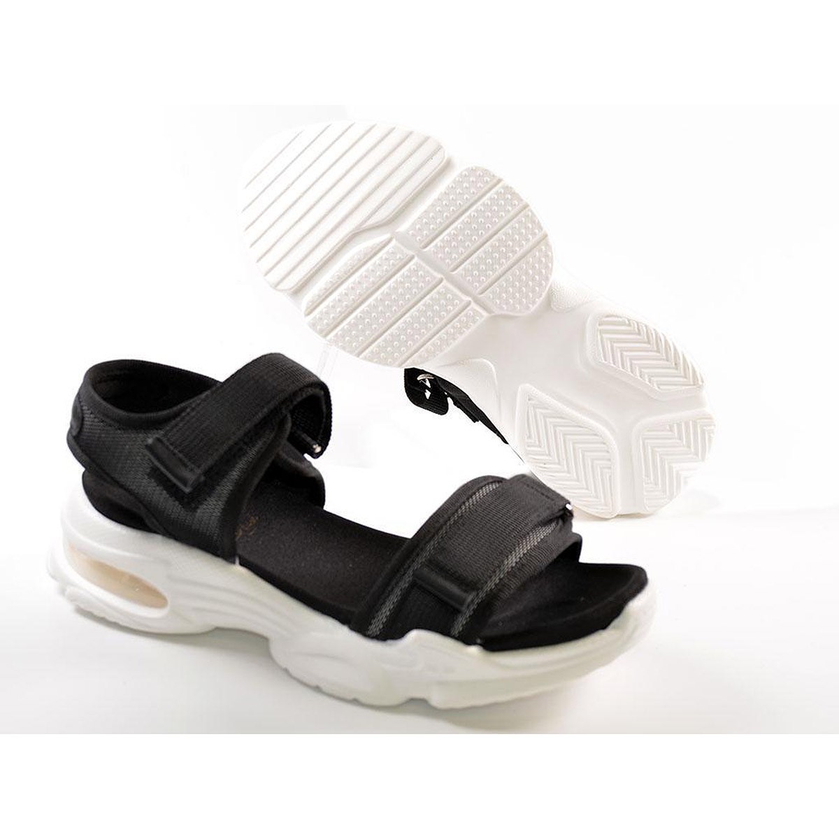 57619 Xti Sandalia Sandalia material textil, tiras con velcro en pala y tobillo. Planta acolchada, muy confortable y piso de pla