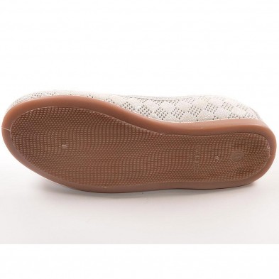 71202 Xiquets Zapato Comprar Zapato de piel perforada formando rombos. Forro textil y plantilla en piel acolchada. Piso de goma 71202 Xiquets Zapato Comprar Zapato de piel perforada formando rombos. Forro textil y plantilla en piel acolchada. Piso de goma