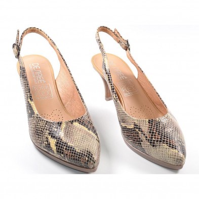 91062 Desiree Zapato Zapato piel con grabado animal print. Forro y plantilla en piel con acolchado. Cierre con hebilla. Piso pla