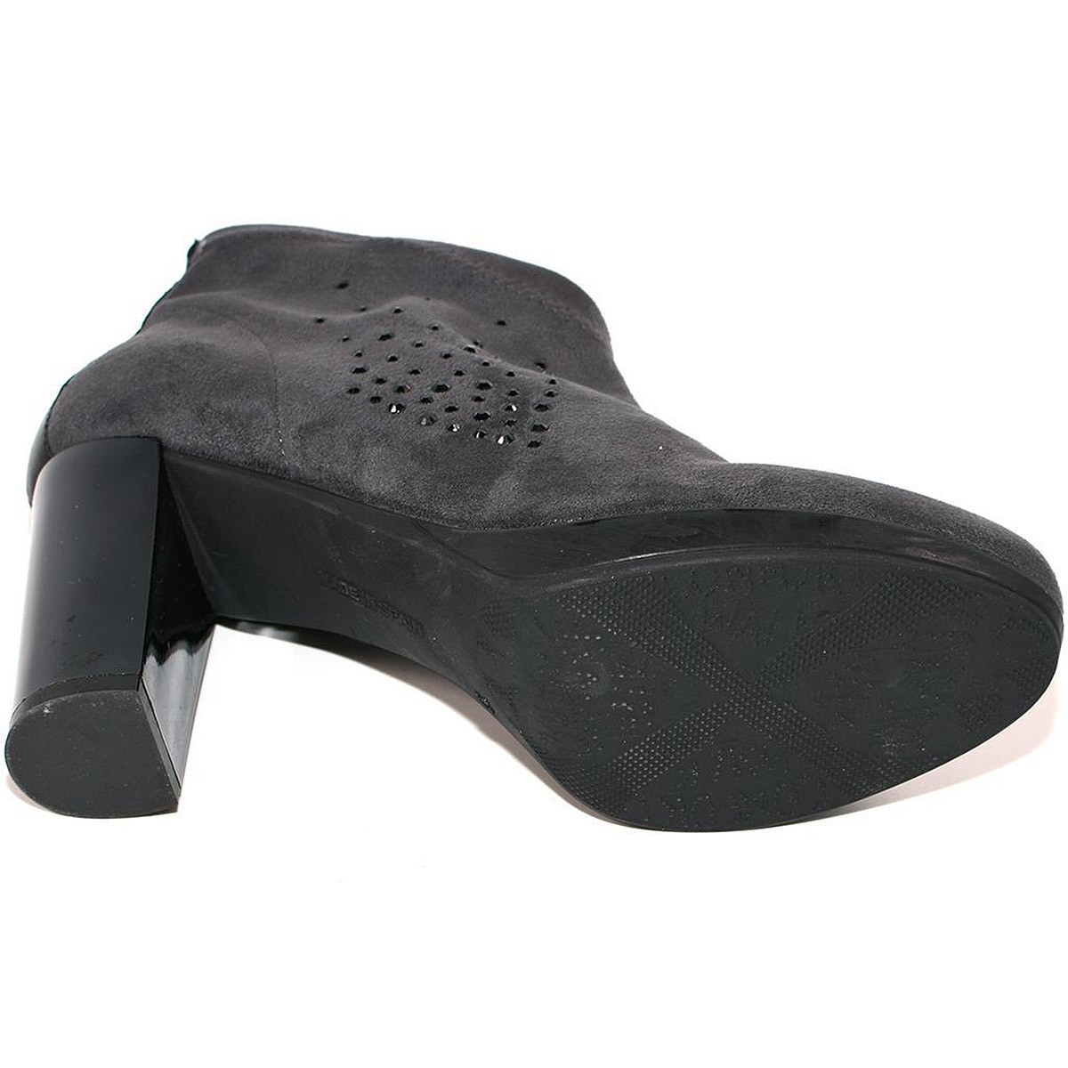 82544 Desireé Botín Comprar Botín en ante sintético con lycra y forro textil. Plantilla confort para. Plataforma de caucho antid 82544 Desireé Botín Comprar Botín en ante sintético con lycra y forro textil. Plantilla confort para. Plataforma de caucho antid