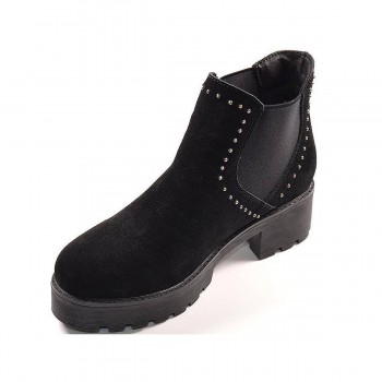 Leonor Chika10 Botín Comprar Botín en ante sintético, forrado interior en textil y elásticos en ambos lados. Piso plataforma en  2