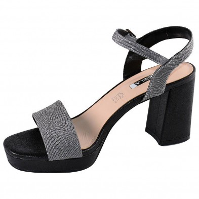 17641 D'Angela Sandalia Fiesta 17641 DANGELA. Sandalia en material textil con cierre en hebilla regulable y planta de piel. Piso 17641 D'Angela Sandalia Fiesta 17641 DANGELA. Sandalia en material textil con cierre en hebilla regulable y planta de piel. Piso