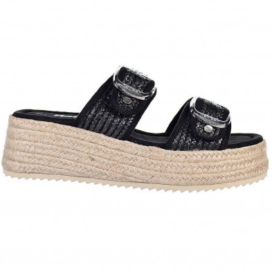 79597 Refresh Zueco 79597REFRESH. Sandalia tipo Zueco de rafia. Forrado textil y cierre con doble hebilla. Piso plataforma de 6c 79597 Refresh Zueco 79597REFRESH. Sandalia tipo Zueco de rafia. Forrado textil y cierre con doble hebilla. Piso plataforma de 6c