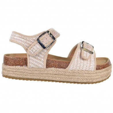 58024 Xti Kids Sandalia 58024 XTI KIDS. Sandalia de rafia trenzada. Cierre con hebilla. Planta de bio y piso plataforma de 4cm.d