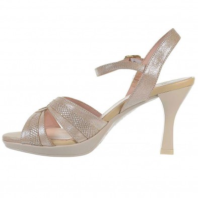 Albi4 Desireé Sandalia ALBI4. DESIREÉ. Sandalia de piel, pulsera con cierre en hebilla . Plantilla acolchada. Tacón de 8cm de al