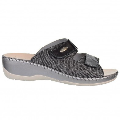 6430 Riposella Zueco Sandalia Zueco de piel, forro en piel y cierre con doble velcro. Plantilla extraíble en piel acolchada, muy