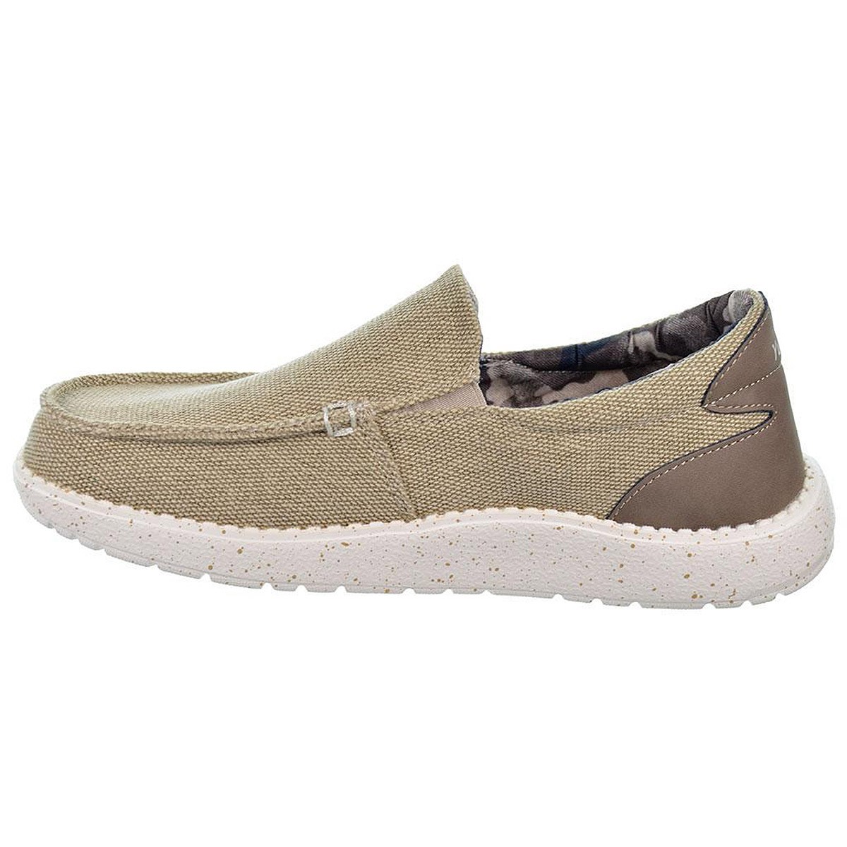 Minesota Yumas Nautico MINESOTA YUMAS NAUTICO. Zapato fabricado en lona transpirable con elásticos en ambos lado. Piso de EVA te