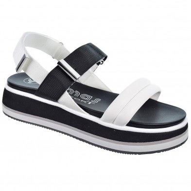 Lis Yumas Sandalia Plataforma LIS YUMAS SANDALIA PLATAFORMA. Fabricado en piel y textil con velcro regulable en talón y empeine. Lis Yumas Sandalia Plataforma LIS YUMAS SANDALIA PLATAFORMA. Fabricado en piel y textil con velcro regulable en talón y empeine.