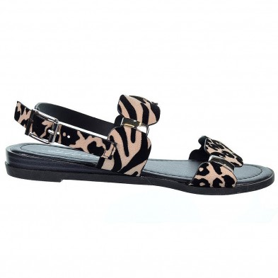 22076 Isteria Sandalia 22076 ISTERIA SANDALIA textil animal print, cierre con hebilla, plantilla acolchada en sintético y piso d 22076 Isteria Sandalia 22076 ISTERIA SANDALIA textil animal print, cierre con hebilla, plantilla acolchada en sintético y piso d