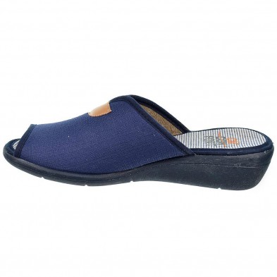 10197 Cmconfort Zapatilla 10197 CMCONFORT. Zapatilla textil destalonada con puntera abierta, plantilla textil acolchada para un 