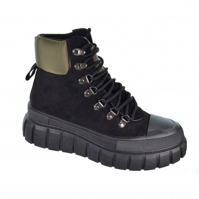 22207 Isteria Botín Botín en antelina y forrado interior textil. Cierre en cordones ajustables. Piso con plataforma de goma anti 22207 Isteria Botín Botín en antelina y forrado interior textil. Cierre en cordones ajustables. Piso con plataforma de goma anti