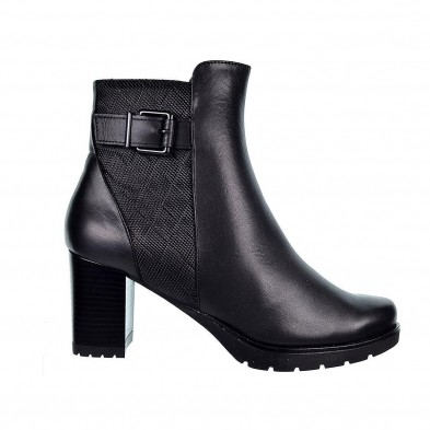 Leury11 Desireé Botín Botín de piel con forro textil Dry Adsorber, plantilla acolchada. Cierre con cremallera lateral. Suela ant Leury11 Desireé Botín Botín de piel con forro textil Dry Adsorber, plantilla acolchada. Cierre con cremallera lateral. Suela ant