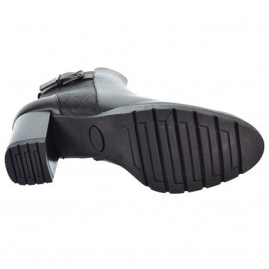 Leury11 Desireé Botín Botín de piel con forro textil Dry Adsorber, plantilla acolchada. Cierre con cremallera lateral. Suela ant Leury11 Desireé Botín Botín de piel con forro textil Dry Adsorber, plantilla acolchada. Cierre con cremallera lateral. Suela ant