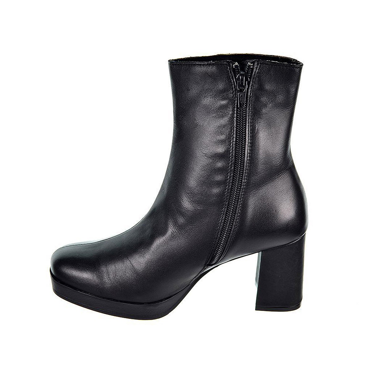 Julie1 Desireé Botín piel Botín de piel. Forro en textil y cierre con cremallera interior. Piso con plataforma de 1´5cm y tacón 