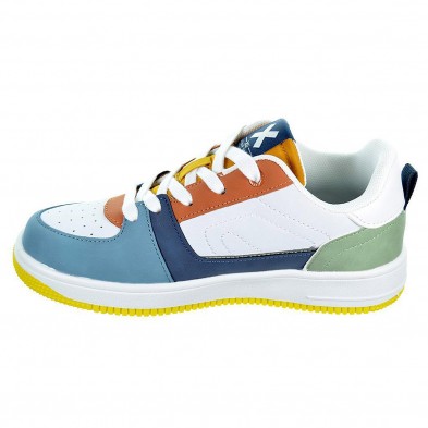 150443 Xti Kids Sneaker Zapatilla Sneaker en sintético. Cierre en cordones, forro y plantilla textil acolchados. Suela de caucho