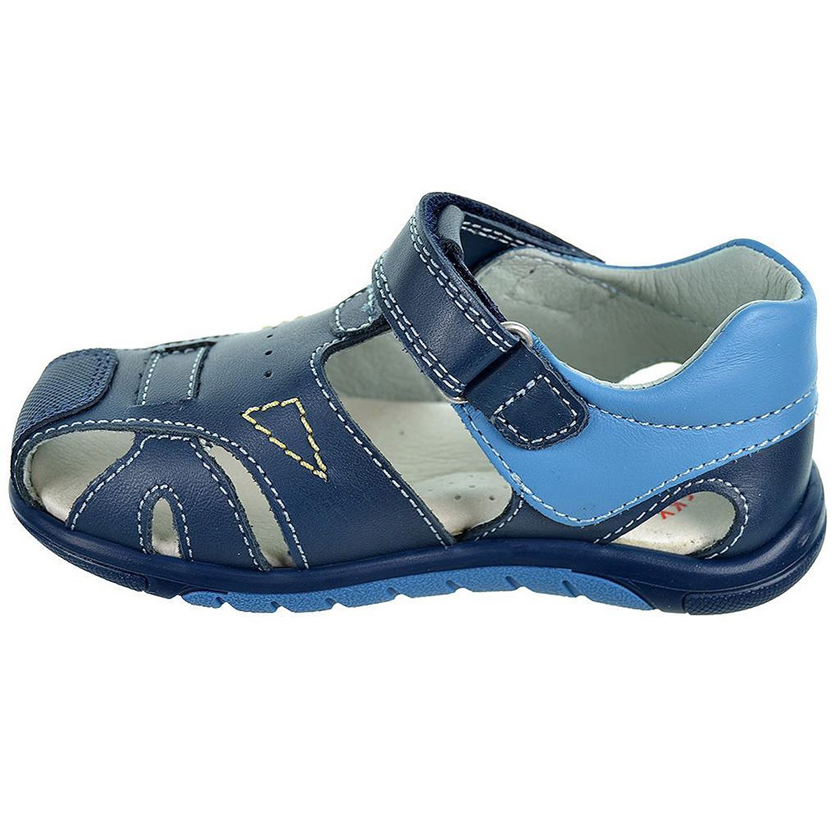 026121 Pablosky Sandalia en piel. velcro plantilla acolchada absorbente y anti bacterias. Piso de goma