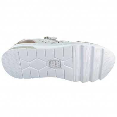 23301 Amarpies Zapato Casual de mujer en piel perforada. Plantilla acolchada confort extraíble 23301 Amarpies Zapato Casual de mujer en piel perforada. Plantilla acolchada confort extraíble