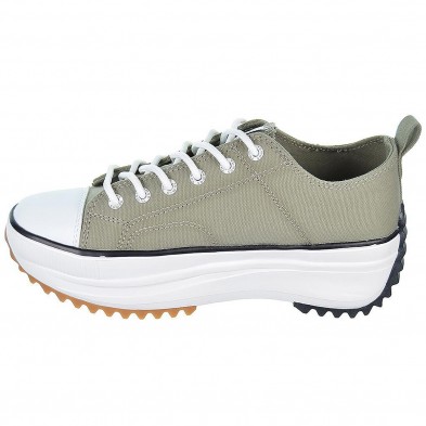 Layla Yumas Sneaker en lona, forro interior en textil y plantilla confort latex. Con cordones. Suela de goma antideslizante. Layla Yumas Sneaker en lona, forro interior en textil y plantilla confort latex. Con cordones. Suela de goma antideslizante.