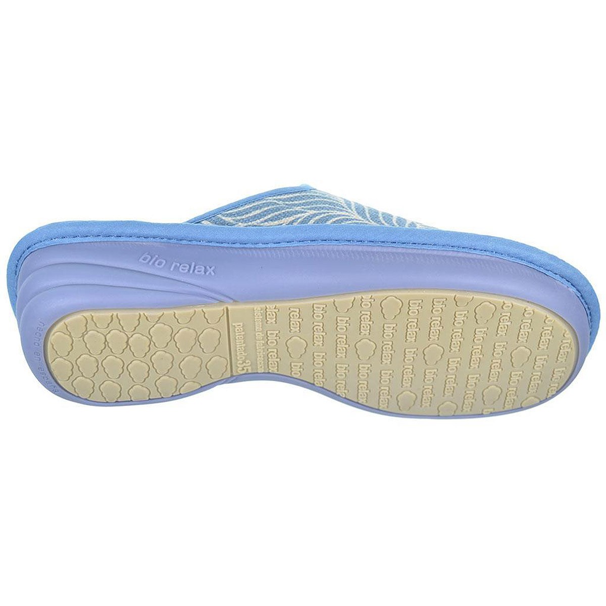 1811 Biorelax Zapatilla Casa destalonada en textil con esponja técnica y tejidos transpirables. Piso de cuña antideslizante