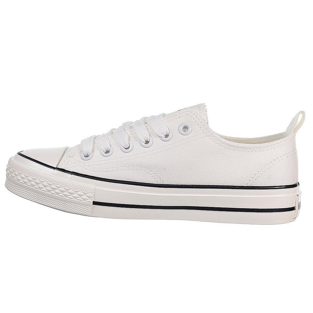 21451  DNG Zapatilla de lona forro interior textil. Cierre en cordones ajustables. Piso y puntera de goma antideslizante. Bambas