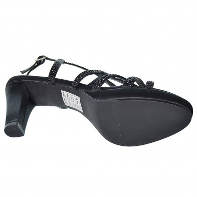 D´Angela Sandalia de fiesta textil. Cierre con hebilla regulable. Piso con plataforma y tacón 7cm.aprox. Eventos o ceremonias. D´Angela Sandalia de fiesta textil. Cierre con hebilla regulable. Piso con plataforma y tacón 7cm.aprox. Eventos o ceremonias.