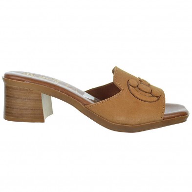 Oh! My Sandals Zueco en piel serraje Plantilla piel acolchada, muy confortable. Suela antideslizante, con tacón de 4,5cm Oh! My Sandals Zueco en piel serraje Plantilla piel acolchada, muy confortable. Suela antideslizante, con tacón de 4,5cm