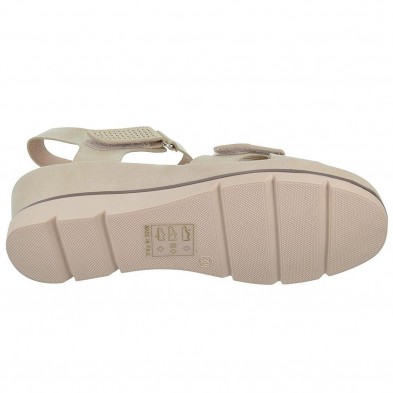 23533 Amarpies Sandalia sintético. Velcro en empeine y pulsera lateral. Planta confort. Plataforma de 5´5cm. con suela de caucho
