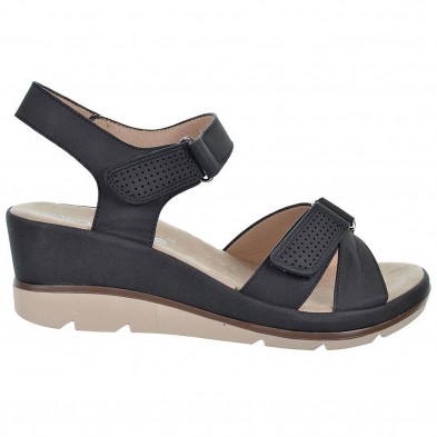 23533 Amarpies Sandalia sintético. Velcro en empeine y pulsera lateral. Planta confort. Plataforma de 5´5cm. con suela de caucho 23533 Amarpies Sandalia sintético. Velcro en empeine y pulsera lateral. Planta confort. Plataforma de 5´5cm. con suela de caucho