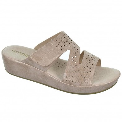 23589 Amarpies Zueco sintético perforado, forro textil.  Velcro ajustable. Piso con cuña de 4cm. antideslizante. Pies delicados 23589 Amarpies Zueco sintético perforado, forro textil.  Velcro ajustable. Piso con cuña de 4cm. antideslizante. Pies delicados