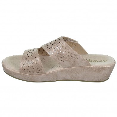 23589 Amarpies Zueco sintético perforado, forro textil.  Velcro ajustable. Piso con cuña de 4cm. antideslizante. Pies delicados 23589 Amarpies Zueco sintético perforado, forro textil.  Velcro ajustable. Piso con cuña de 4cm. antideslizante. Pies delicados