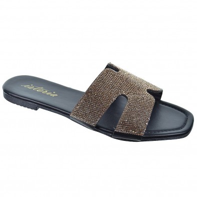 Isteria Zueco sintético con fantasía y suela plana de goma muy ligera y flexible. Tus zuecos mas elegantes para este verano. Isteria Zueco sintético con fantasía y suela plana de goma muy ligera y flexible. Tus zuecos mas elegantes para este verano.