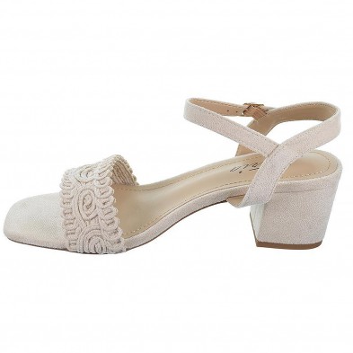 23063 Isteria Sandalia en antelina cierre en pulsera con hebilla . Tacón ancho forrado en antelina de 5cm. eventos y ceremonias.