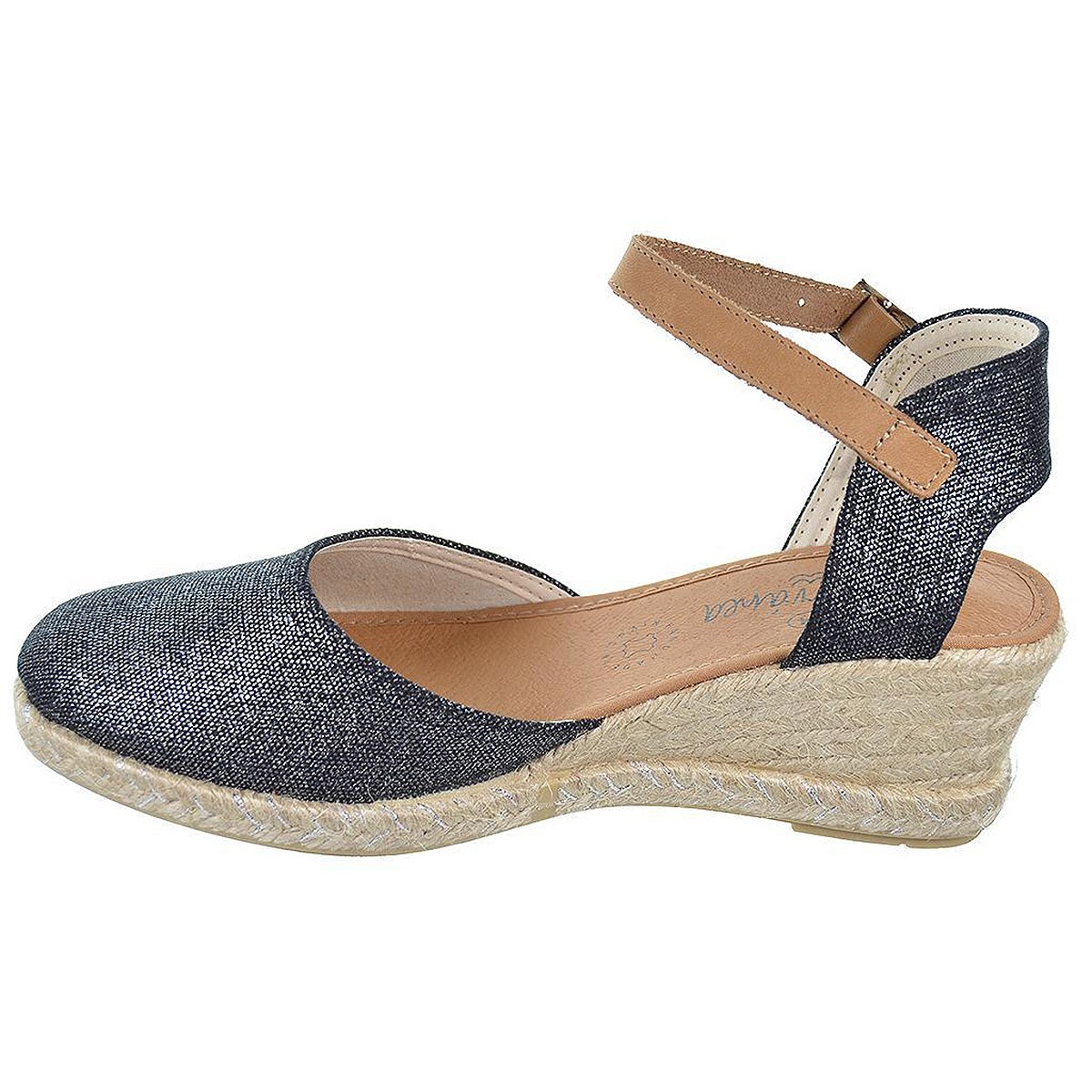 30084 Mediterranea Alpargata textil. Cierre en pulsera con hebilla. Plantilla acolchada. Piso cuña en yute antideslizante. 30084 Mediterranea Alpargata textil. Cierre en pulsera con hebilla. Plantilla acolchada. Piso cuña en yute antideslizante.