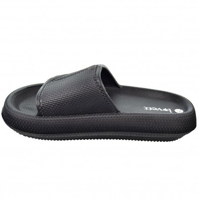 K23033 Kelara Zueco en goma muy confortable y ligero. Un original diseño para disfrutar los días de playa y piscina.