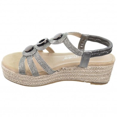 23525 Amarpies Sandalia sintética. Tiras trenzadas. Acolchada. Plataforma con cuña de 5cm forrado en rafia. Antideslizante. 23525 Amarpies Sandalia sintética. Tiras trenzadas. Acolchada. Plataforma con cuña de 5cm forrado en rafia. Antideslizante.