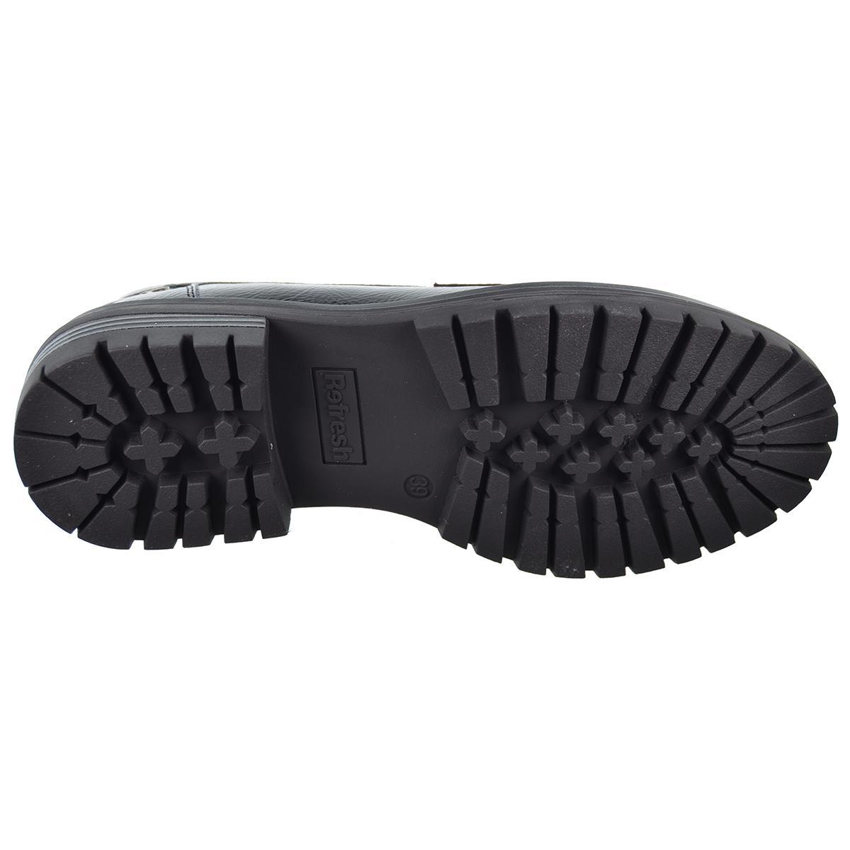 171317 Refresh Zapato Mocasín en charol sintético vegano. Forro textil y plantilla acolchada. Suela de goma antideslizante.