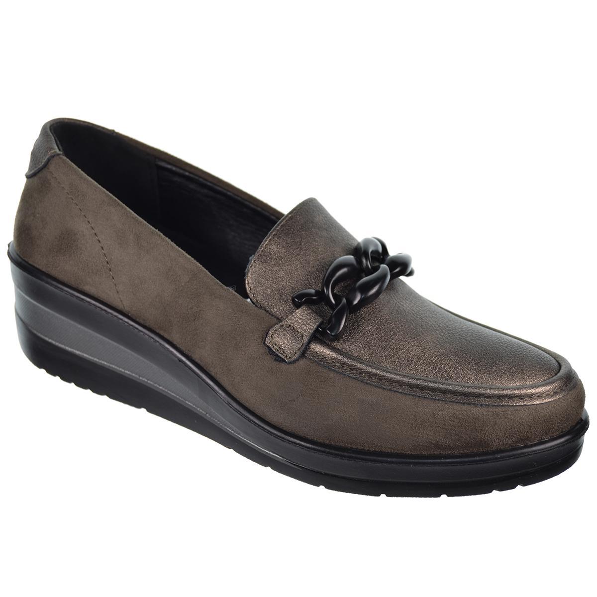 25332 Amarpies Zapato Confort en sintético y textil. Plantilla acolchada confort extraíble. Suela de caucho con cuña de 5cm.