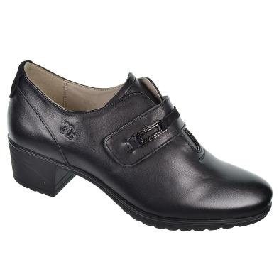 Zapato piel, forro textil, velcro , suela goma antideslizante, tacón 4cm. Modernos y cómodos, ideales para pies delicados.