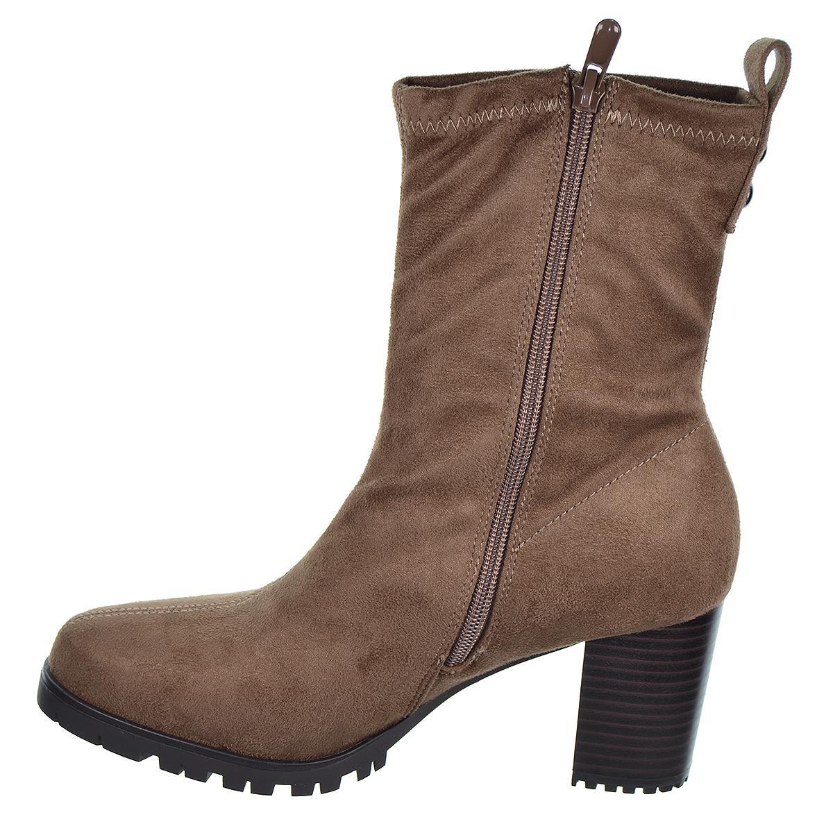 25243 D´Angela Botín antelina con licra. Forro textil. Cremallera interior. Suela de caucho con tacón ancho de 7cm de altura.