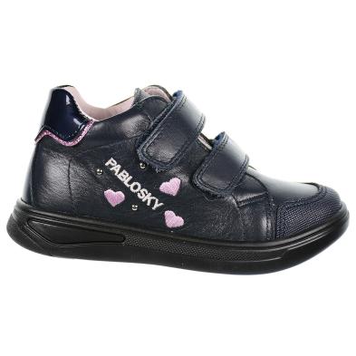 Botín en piel. Forro transpirable. Con doble velcro. Puntera reforzada. Suela de goma antideslizante muy flexible. Botín en piel. Forro transpirable. Con doble velcro. Puntera reforzada. Suela de goma antideslizante muy flexible.