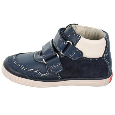 035320 Pablosky Botín Piel. Forro transpirable. velcro y puntera reforzada. Suela antideslizante flexible.