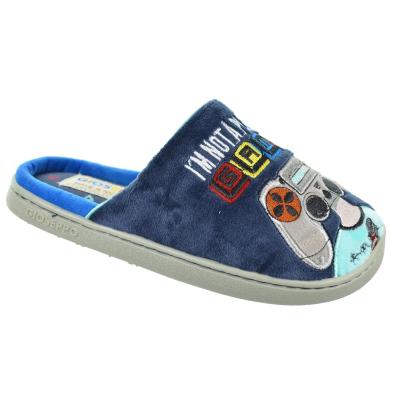 70042 Bryne Gioseppo Zapatilla Casa destalonada. Textil, plantilla acolchada y piso de goma antideslizante.