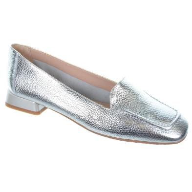 Desiree Dati4 Zapato Mocasín Piel grabada. Plantilla en piel y suela antideslizante ligera y flexible con tacón ancho de 2cm.